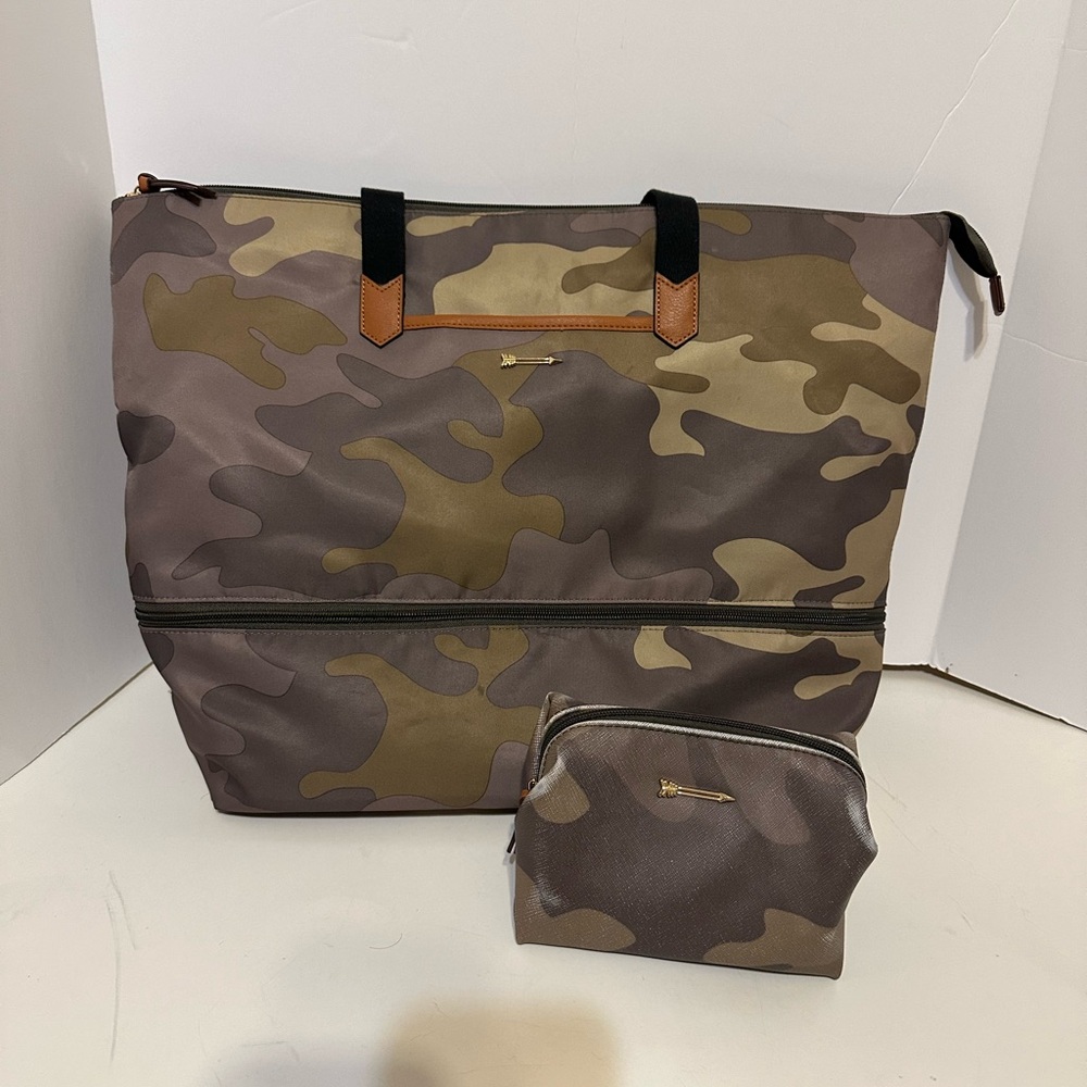 Camouflage Tote and Pouch Set